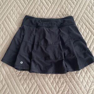 LuluLemon size 2 tall tennis skirt black